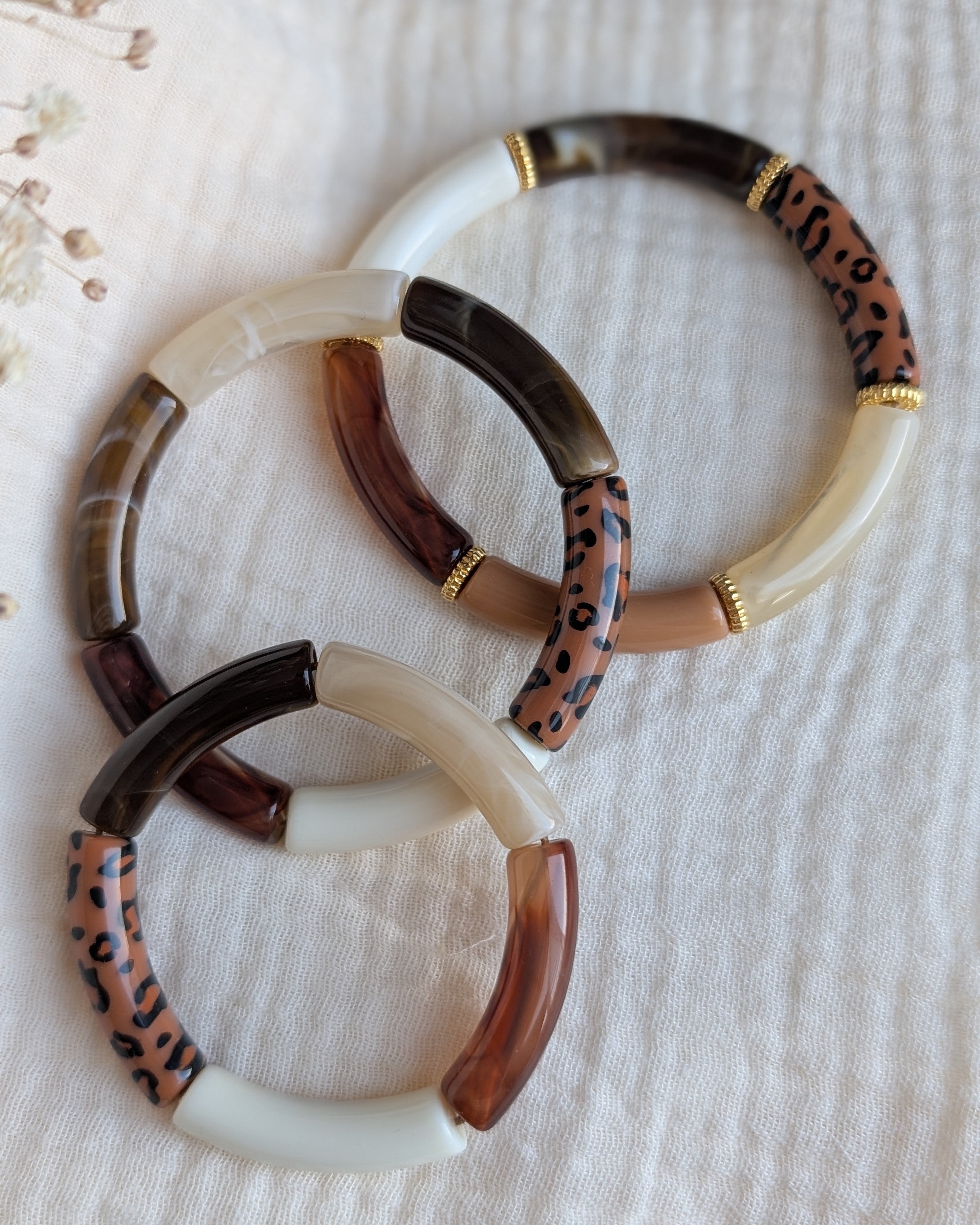 trios de bracelets perles tube moyen pour femme et enfant aux couleurs naturelles et léopard