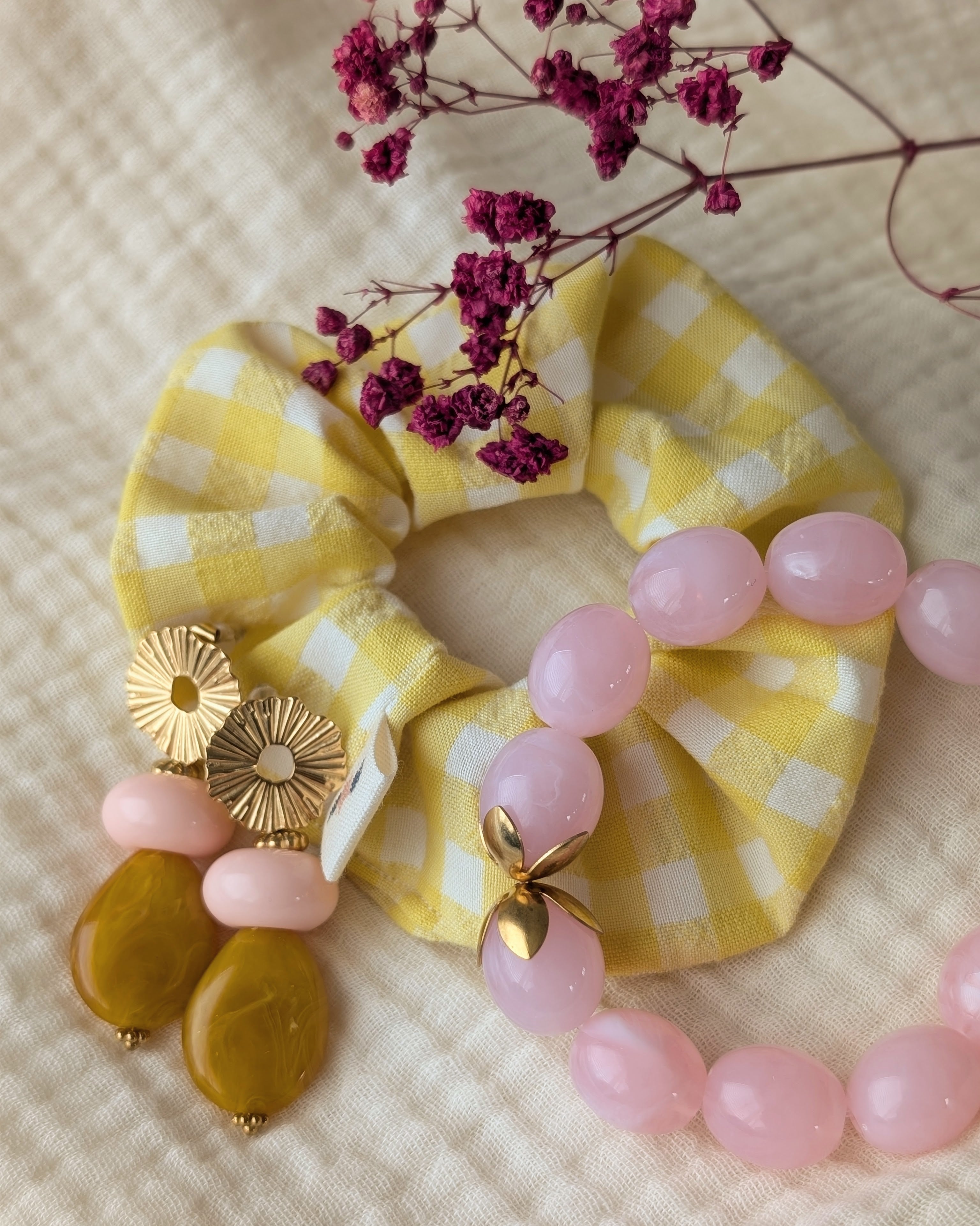 Créations artisanales bijoux et accessoires cheveux pour femme et enfant. Créations la Tête dans les Nétoiles collection brise d'été 