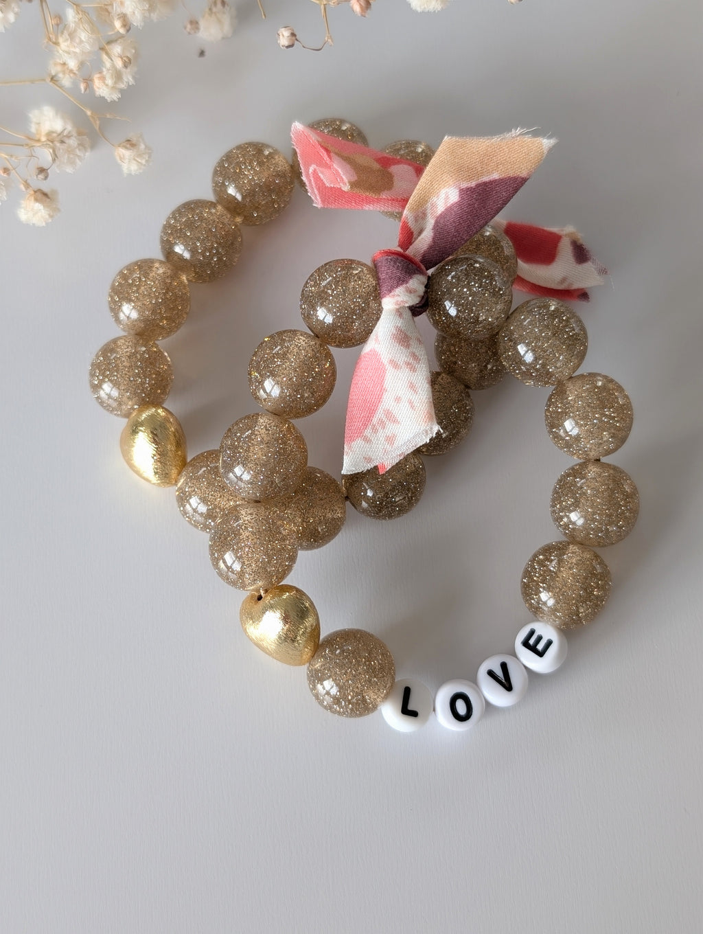 Bracelet LIBERTY GLOWY bracelet à message doré champagne ruban liberty. Perle à pailettes et coeur doré. Bracelet personnalisable femme  et enfant. Créations La Tête dans les Nétoiles