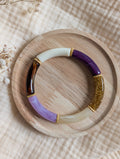 Bracelet LISON perles tube violet sur support en bois. Bracelet perles tube.  Création La Tête dans les Nétoiles