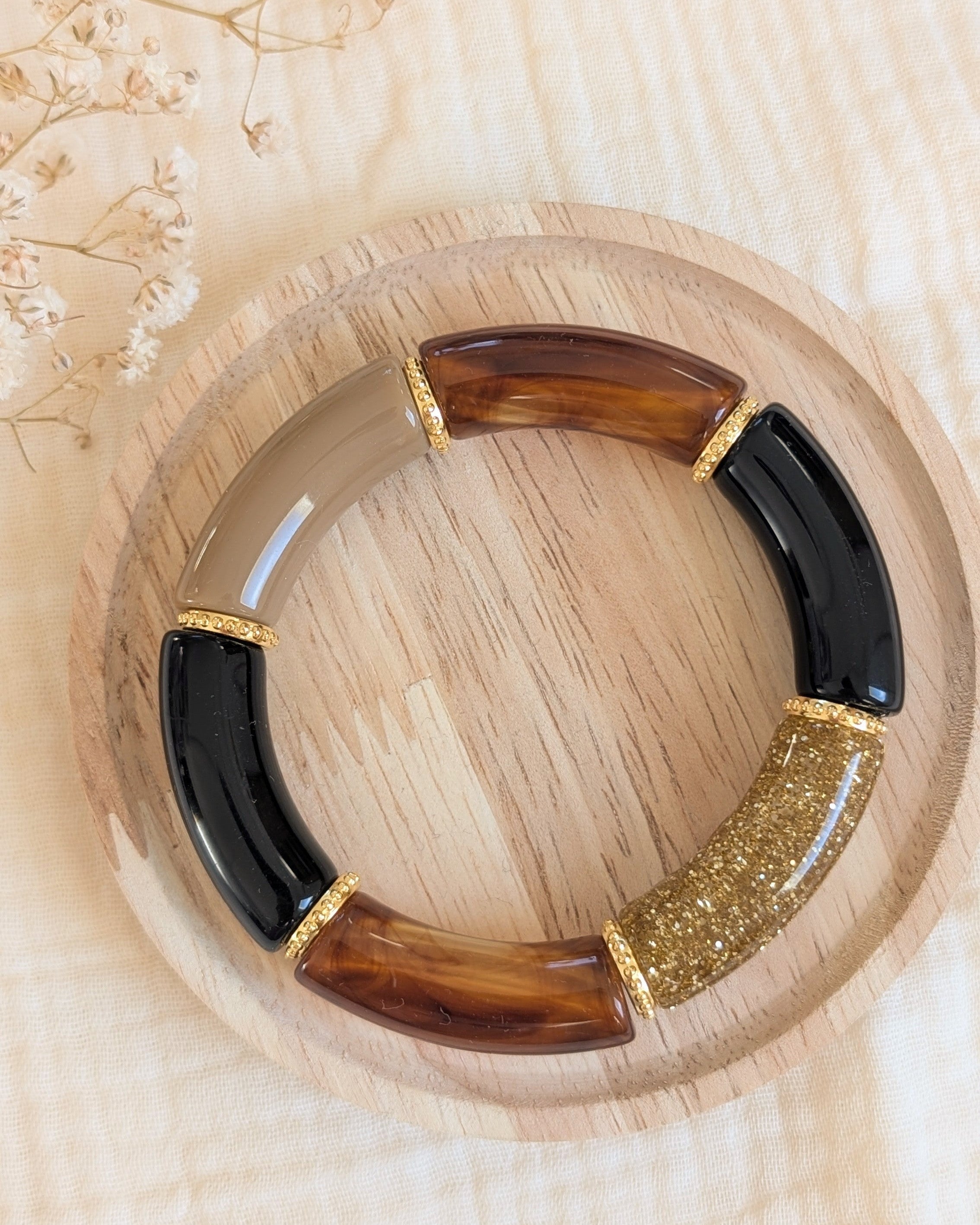 Bracelet perles tube Marie noir caramel loupe support en bois Créations bijoux la Tête dans les Nétoiles 