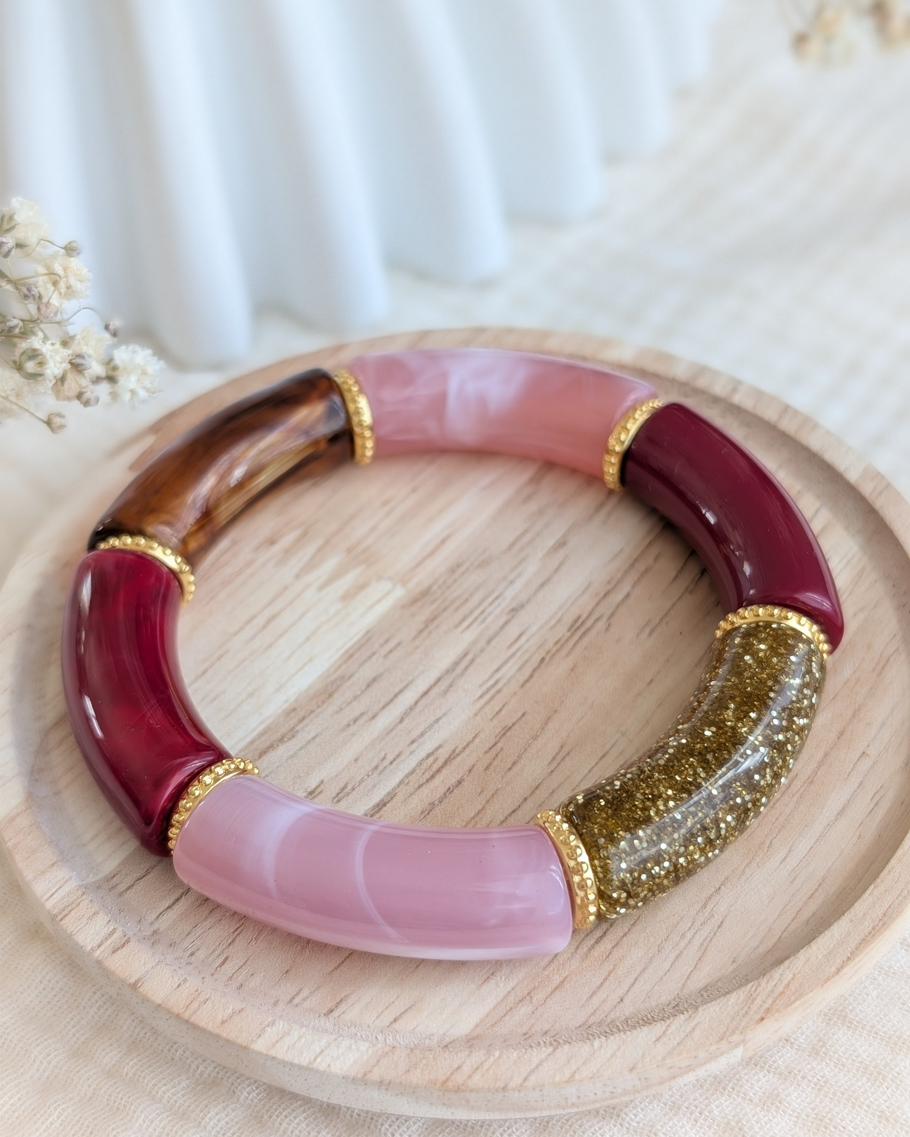 Bracelet perles tube grosse perle bordeaux rose glitter création artisanale la Tete dans les Nétoiles 