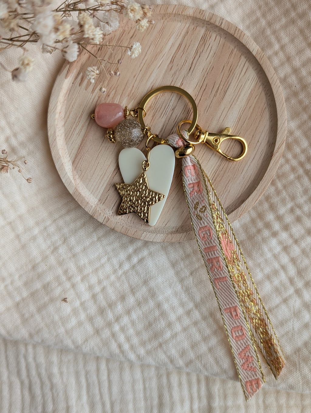 Porte cles coeur  et etoile en acier inoxydable mots doux girl power sur support création artisanale La Tête dans les Nétoiles