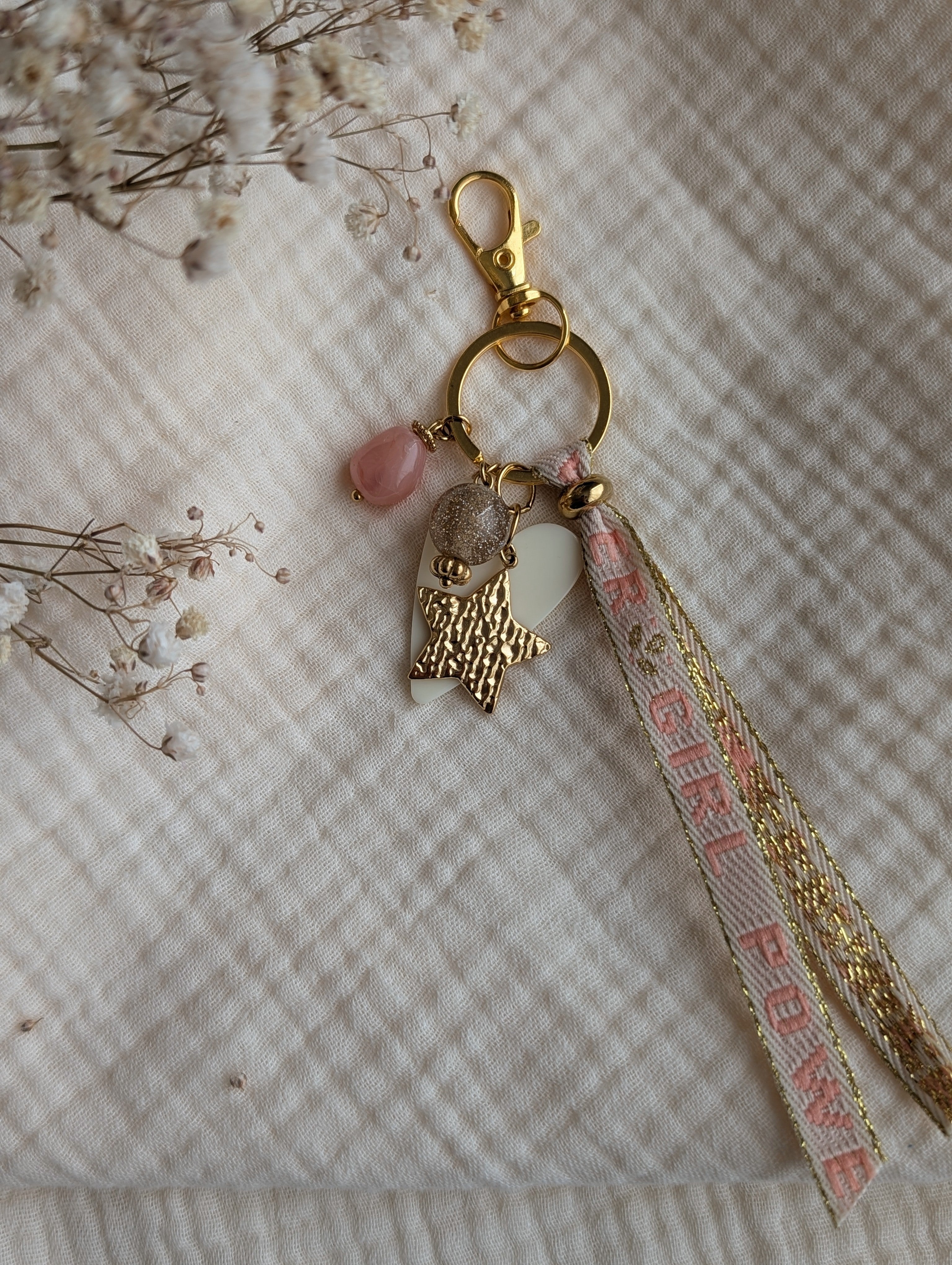 porte clés ou bijoux de sac coeur étoile en acier inoxydable perles en résine créations La Tête dans les Nétoiles