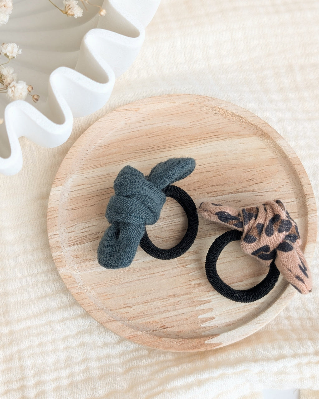 noeud en gaze de coton sur élastique  2 cm pour mini couette créations  artisanales La tête dans les Nétoiles