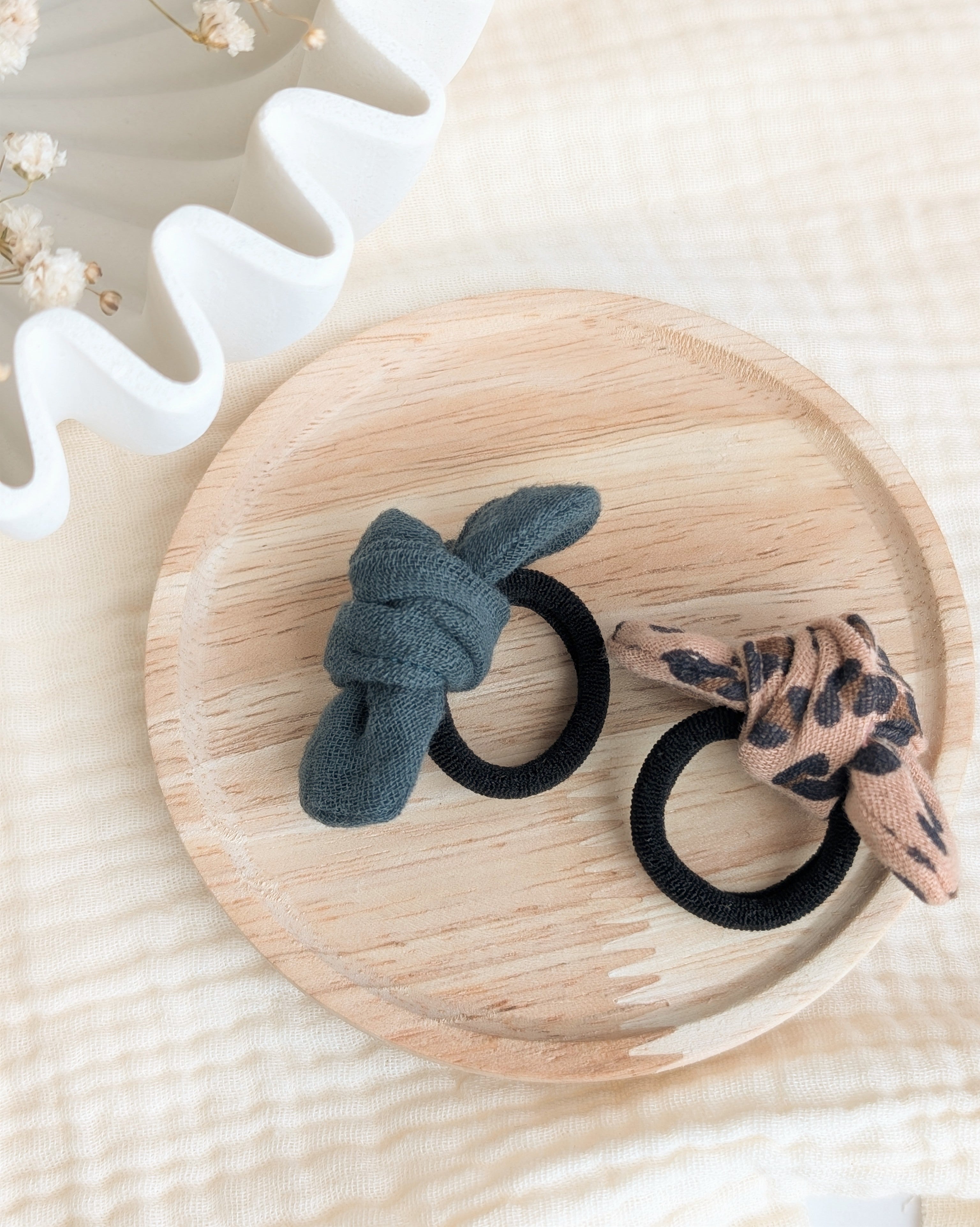 noeud en gaze de coton sur élastique  2 cm pour mini couette créations  artisanales La tête dans les Nétoiles