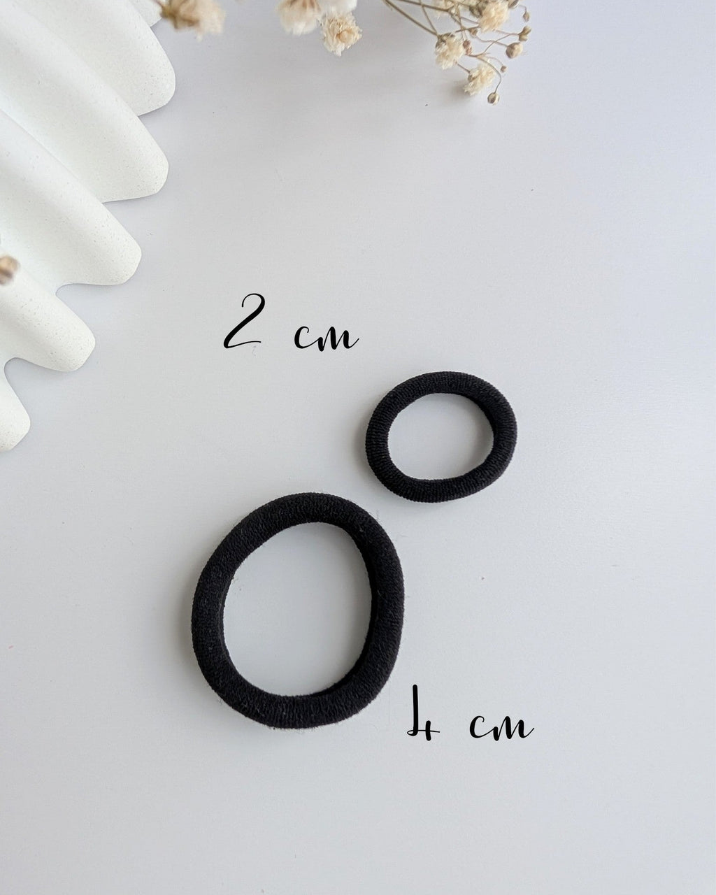 deux tailles élastiques pour noeud Romie. Pour mini couette et queue de cheval. Créations artisanales La Tête dans les nétoiles