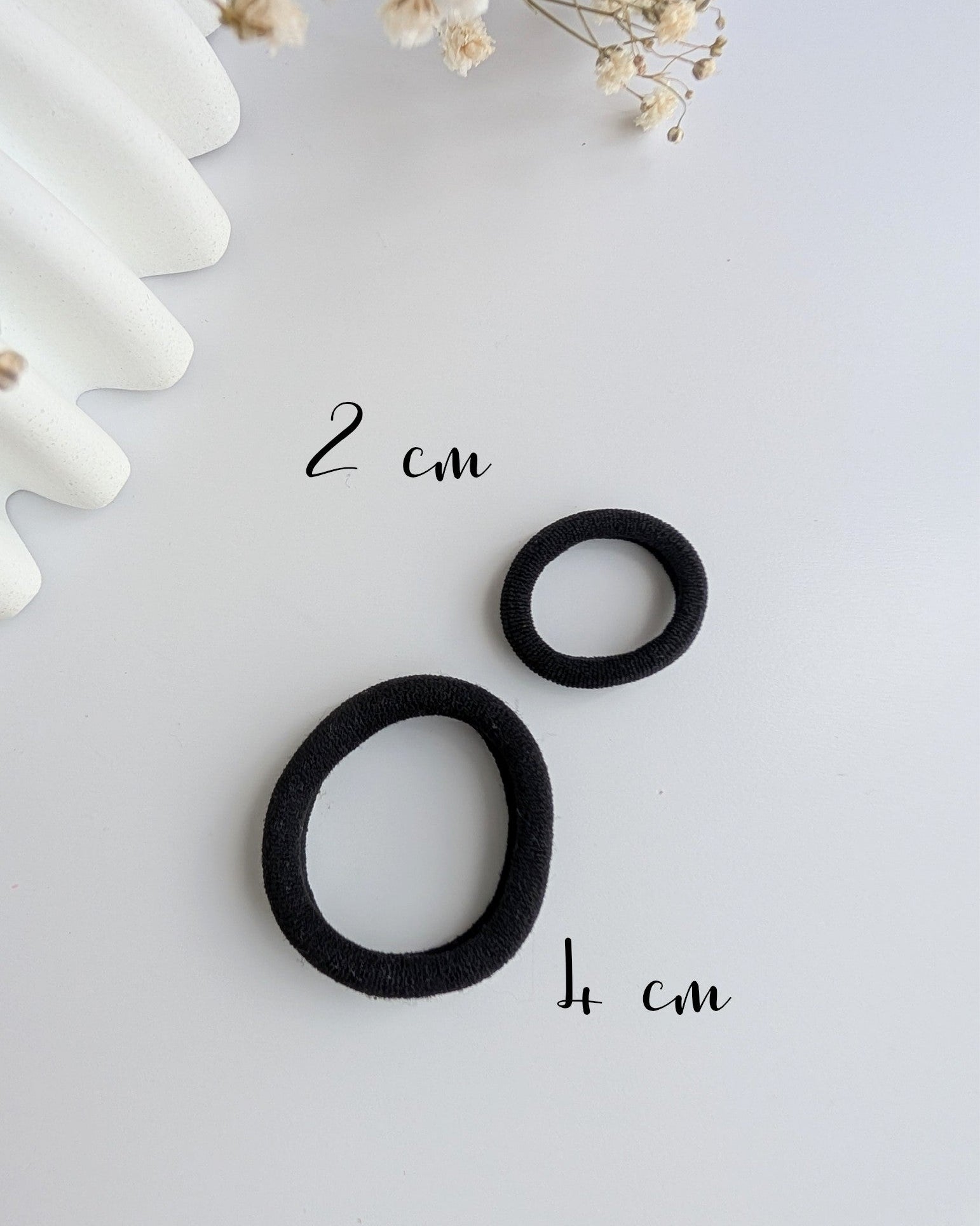 deux tailles élastiques pour noeud Romie. Pour mini couette et queue de cheval. Créations artisanales La Tête dans les nétoiles