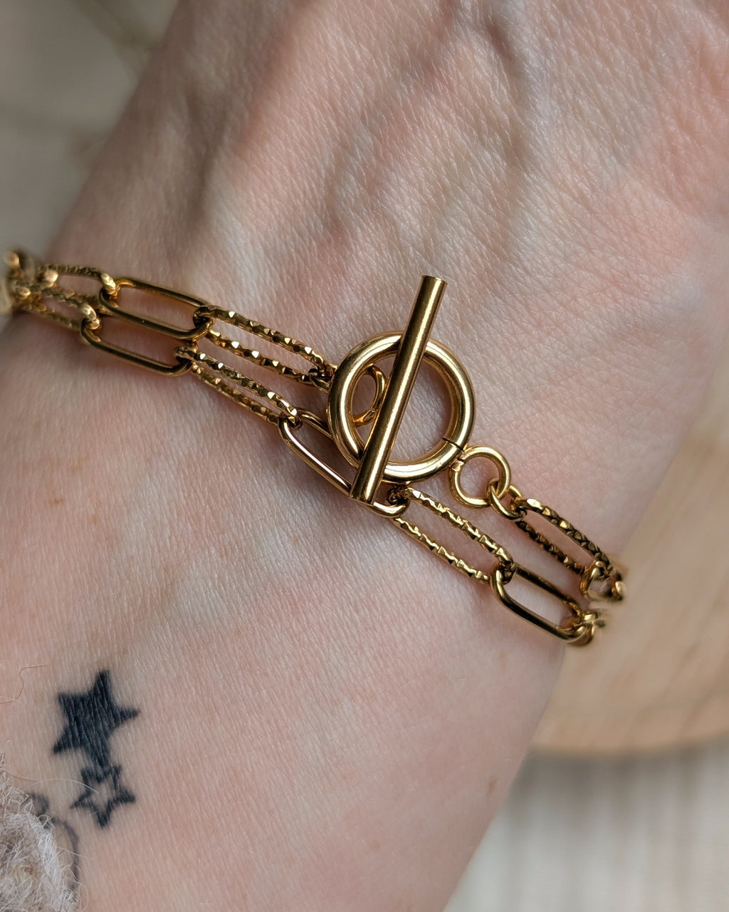 fermoir en T toggle pour le bracelet et le collier PAULE facile et pratique à enfiler