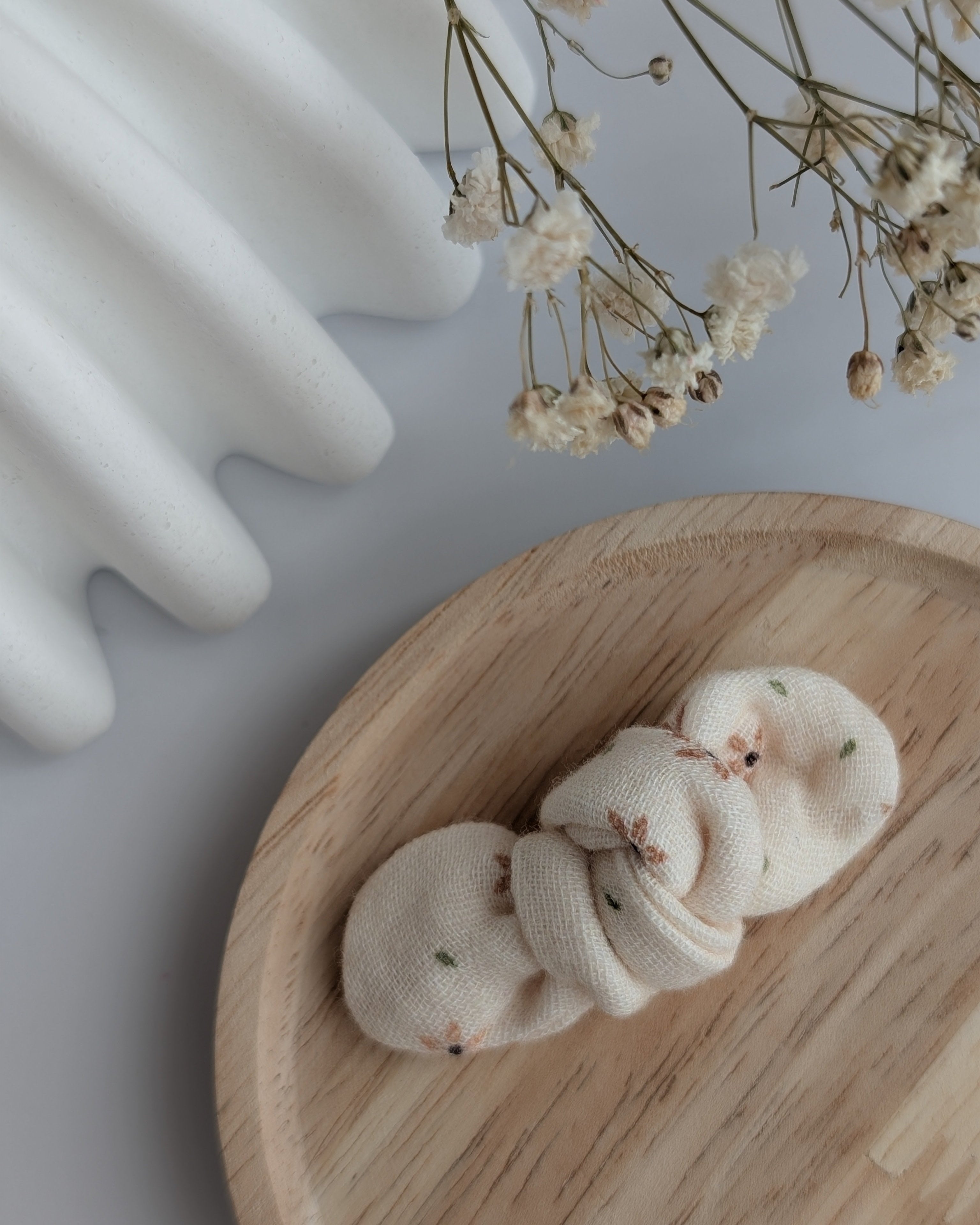 Noeud cheveux gaze de coton motifs fleuris