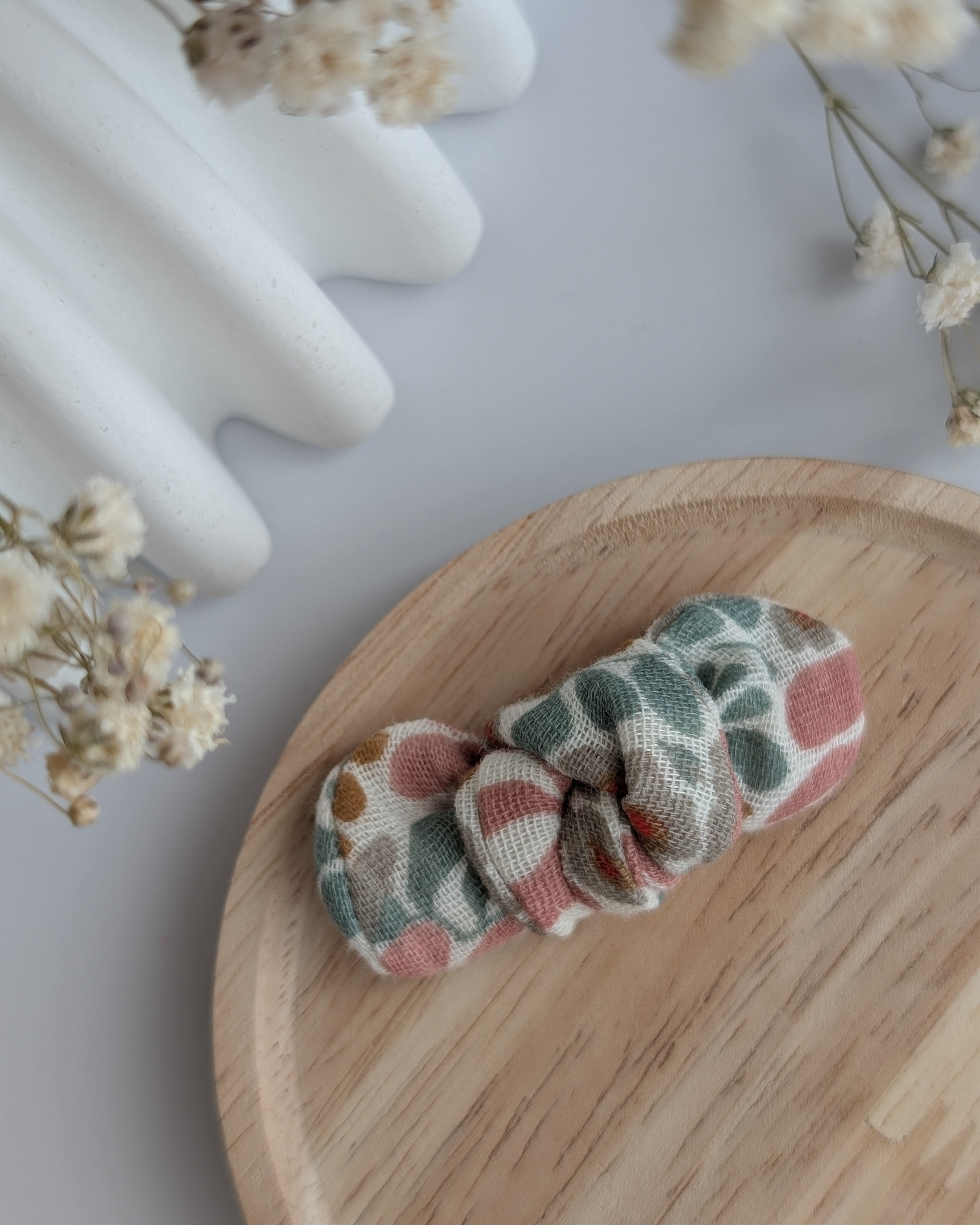 Noeud cheveux gaze de coton motifs fleuris