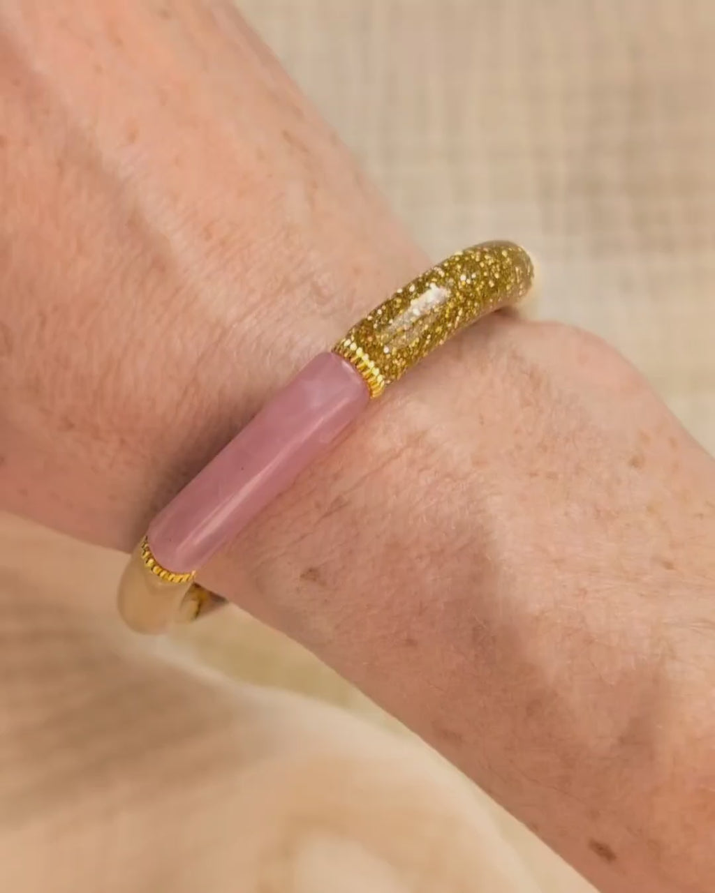 Bracelet perles tube LISON rose marbré doux et glitter doré