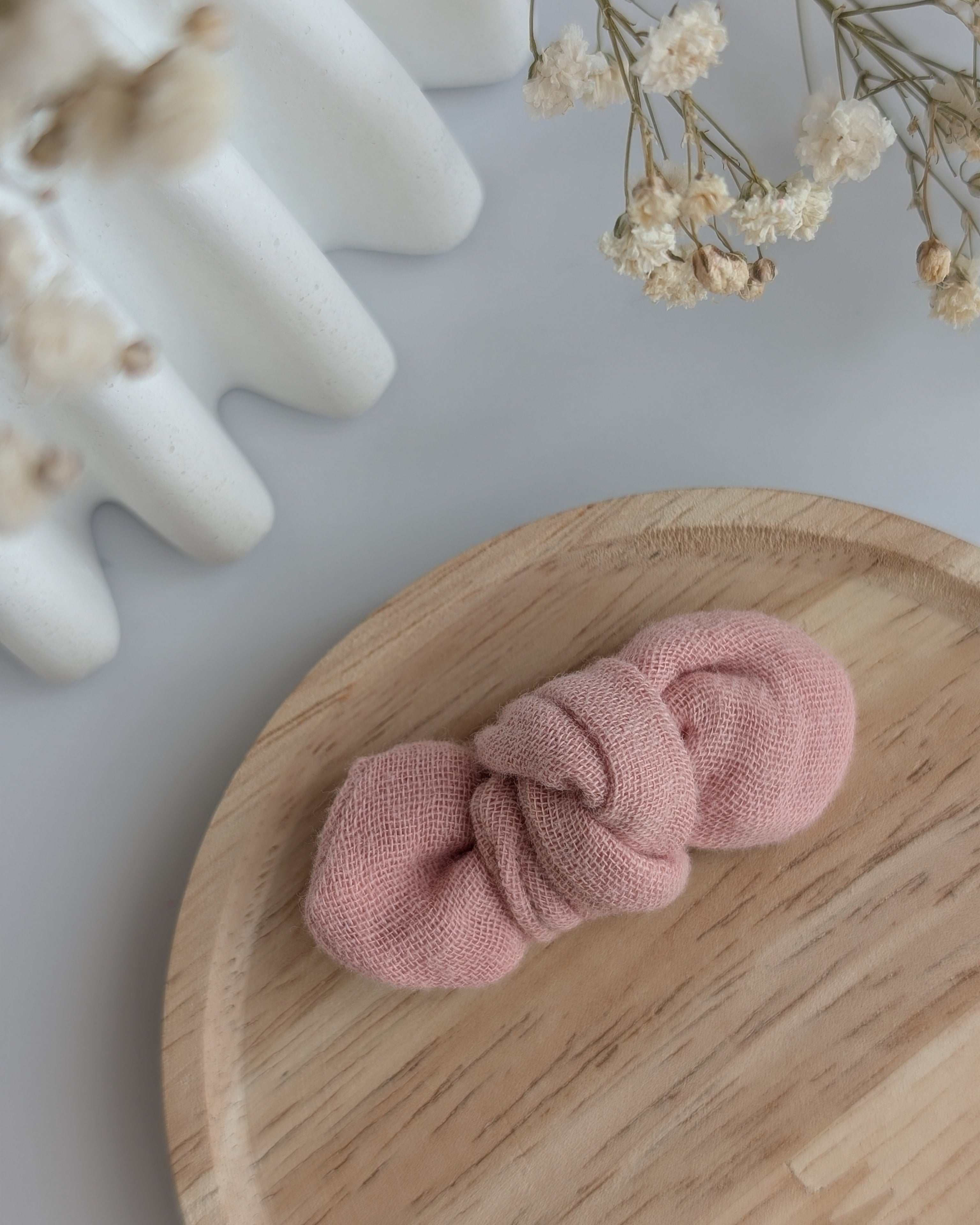 Noeud Romie rose pétale Création artisanale La Tête dans les Nétoiles